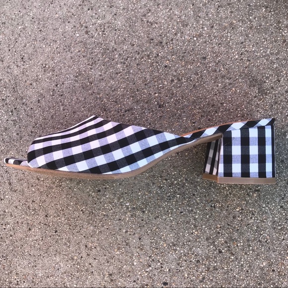 🔥BACK IN STOCK🔥 GINGHAM 🔛 A Must Have Mule - Picture 4 of 4